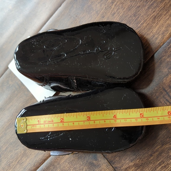 Black Shiny (like patent leather) Baby dress shoes - Picture 4 of 8